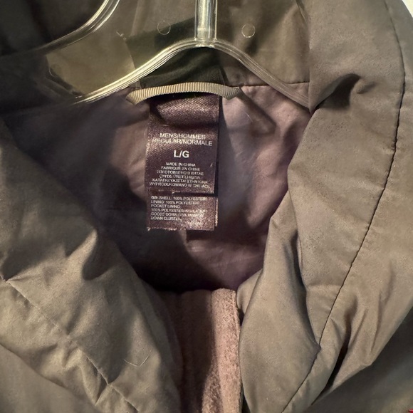 The North Face puffer style jacket⛷️🕶️ - Picture 4 of 4